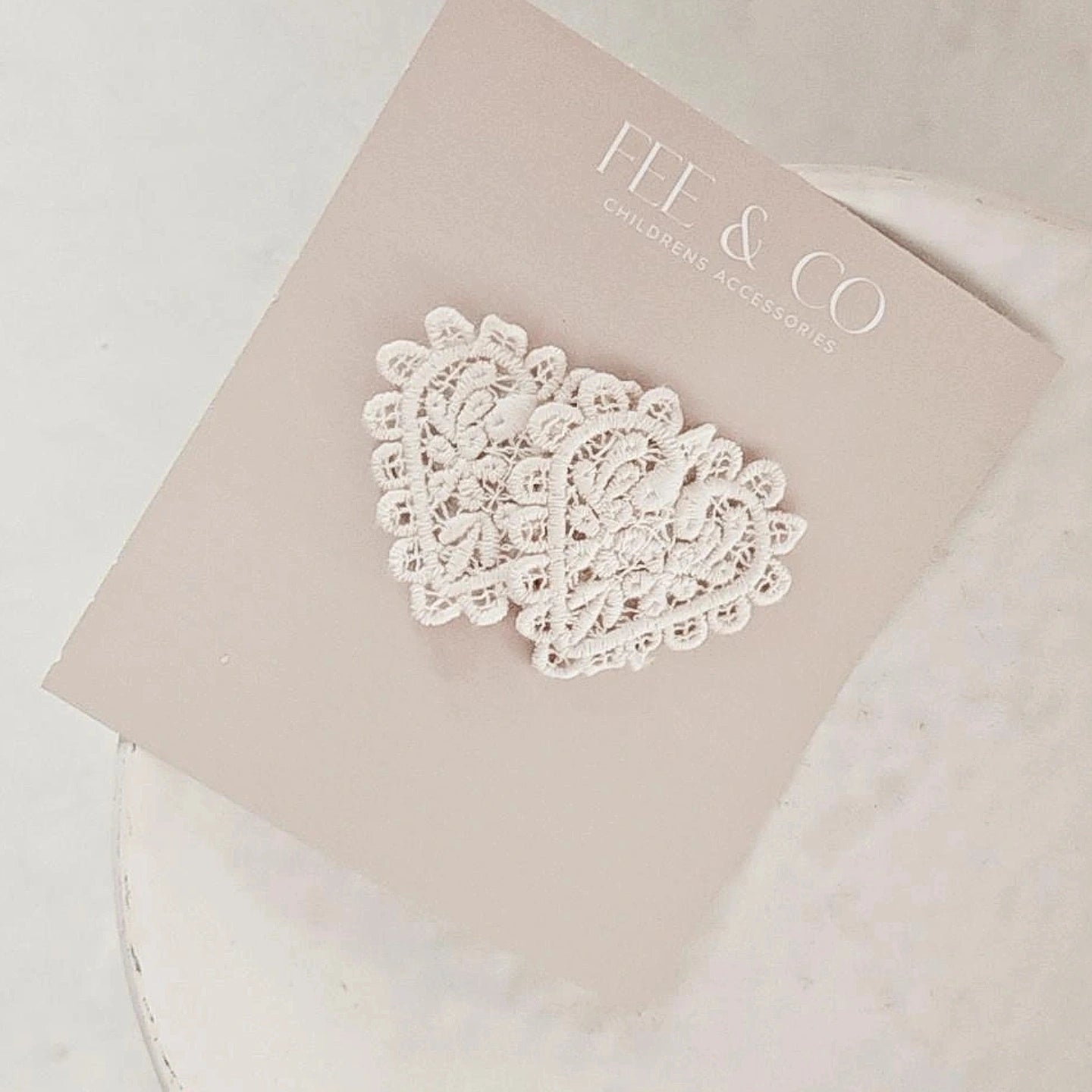 Pretty hearts snap clip